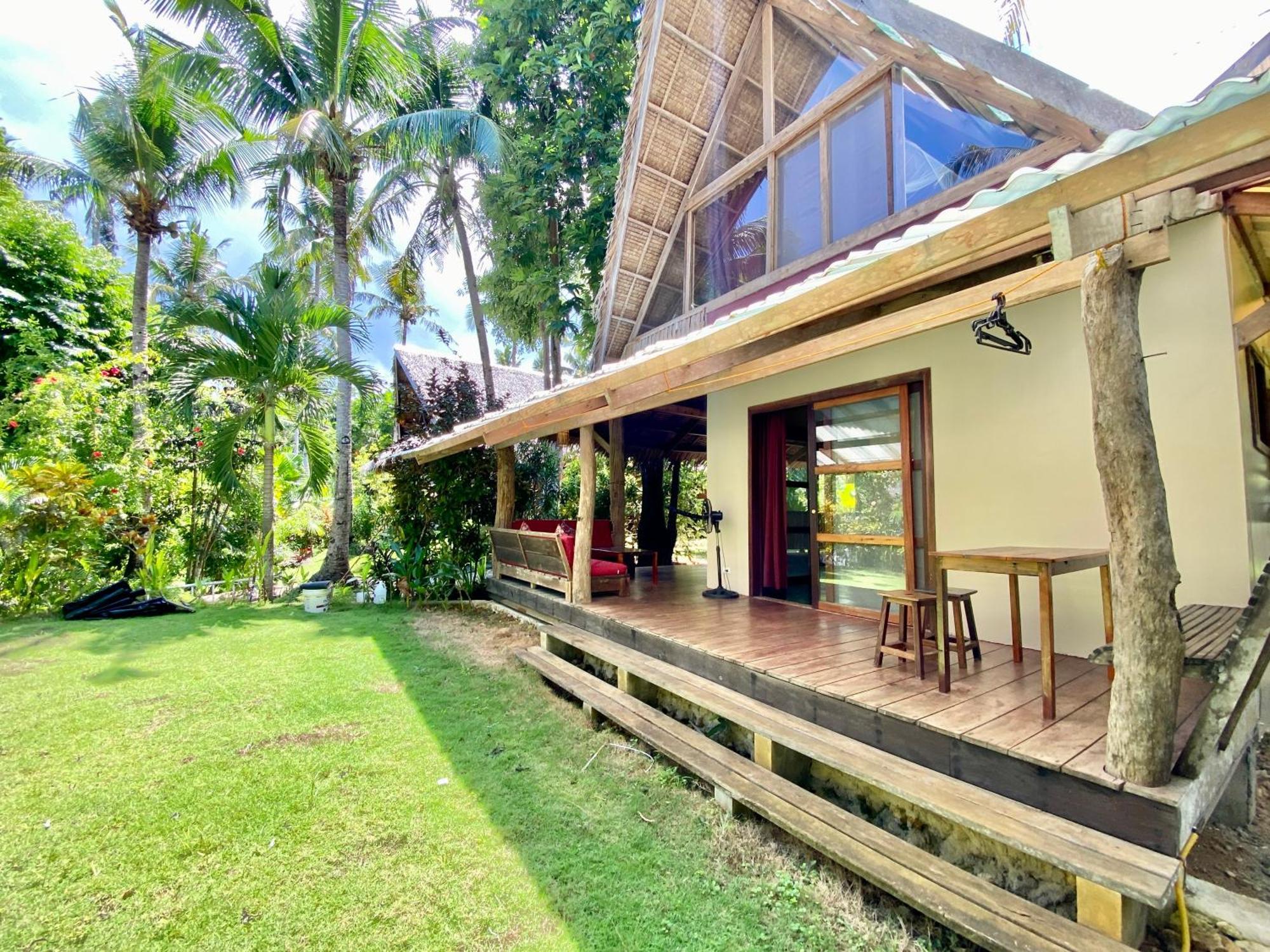 Emerald House Village General Luna  Exterior photo