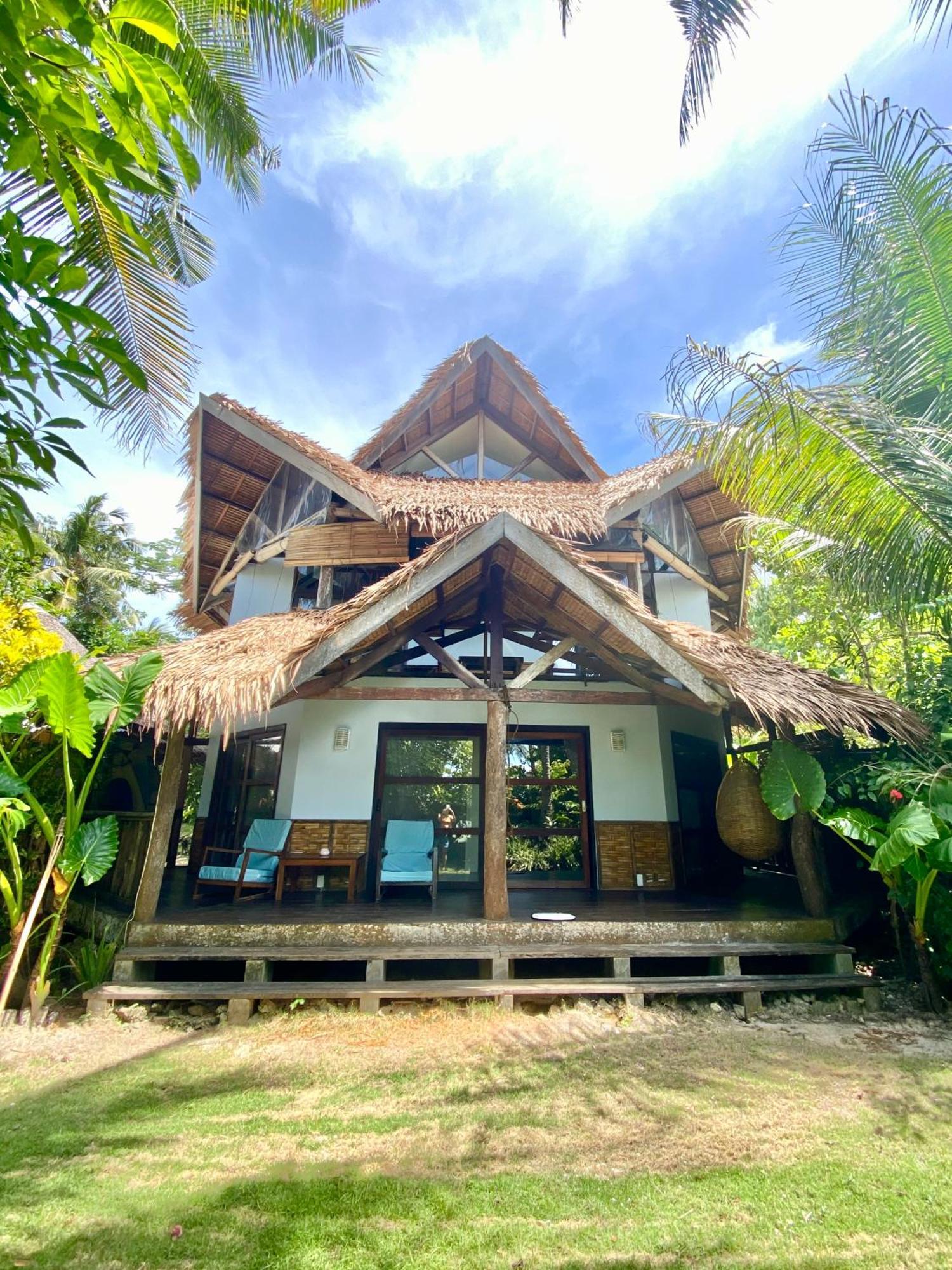 Emerald House Village General Luna  Exterior photo