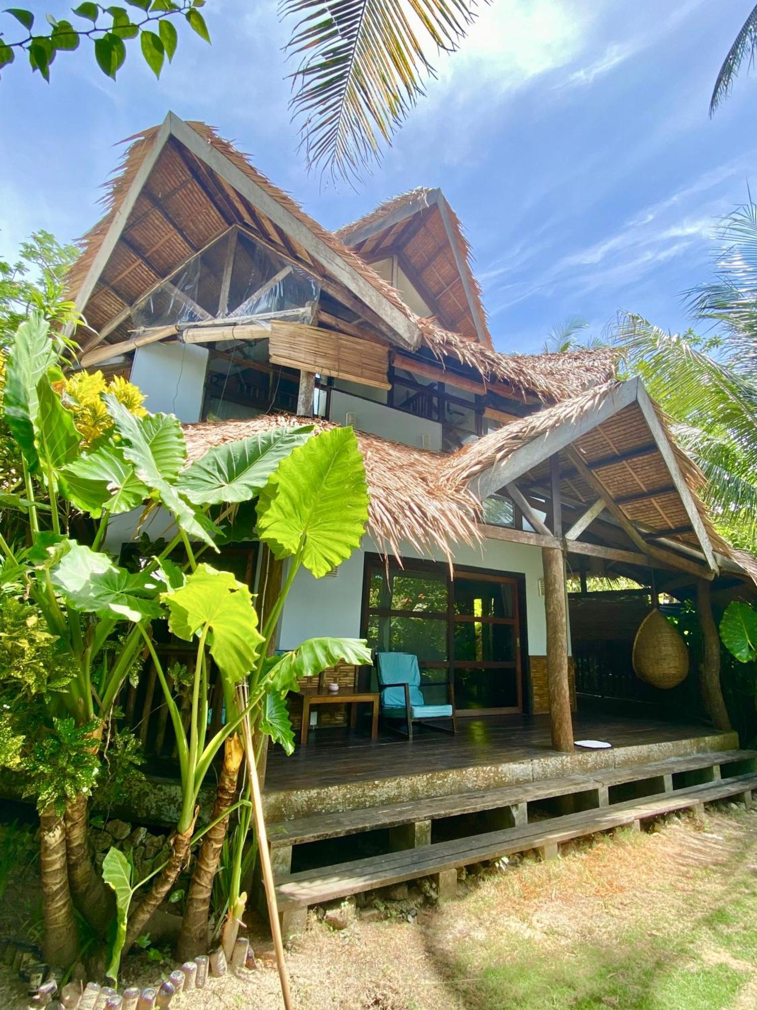 Emerald House Village General Luna  Exterior photo