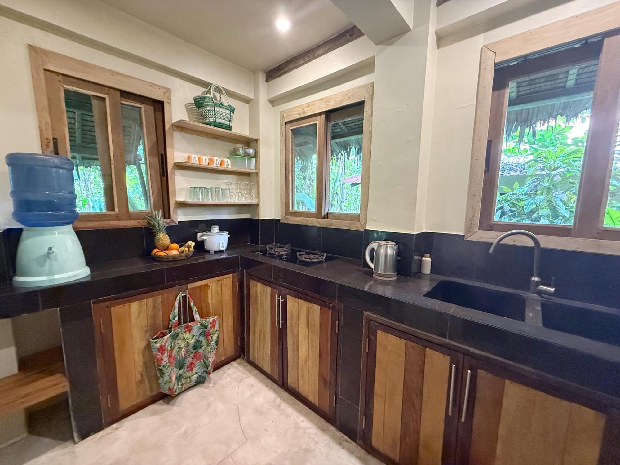 Emerald House Village General Luna  Exterior photo
