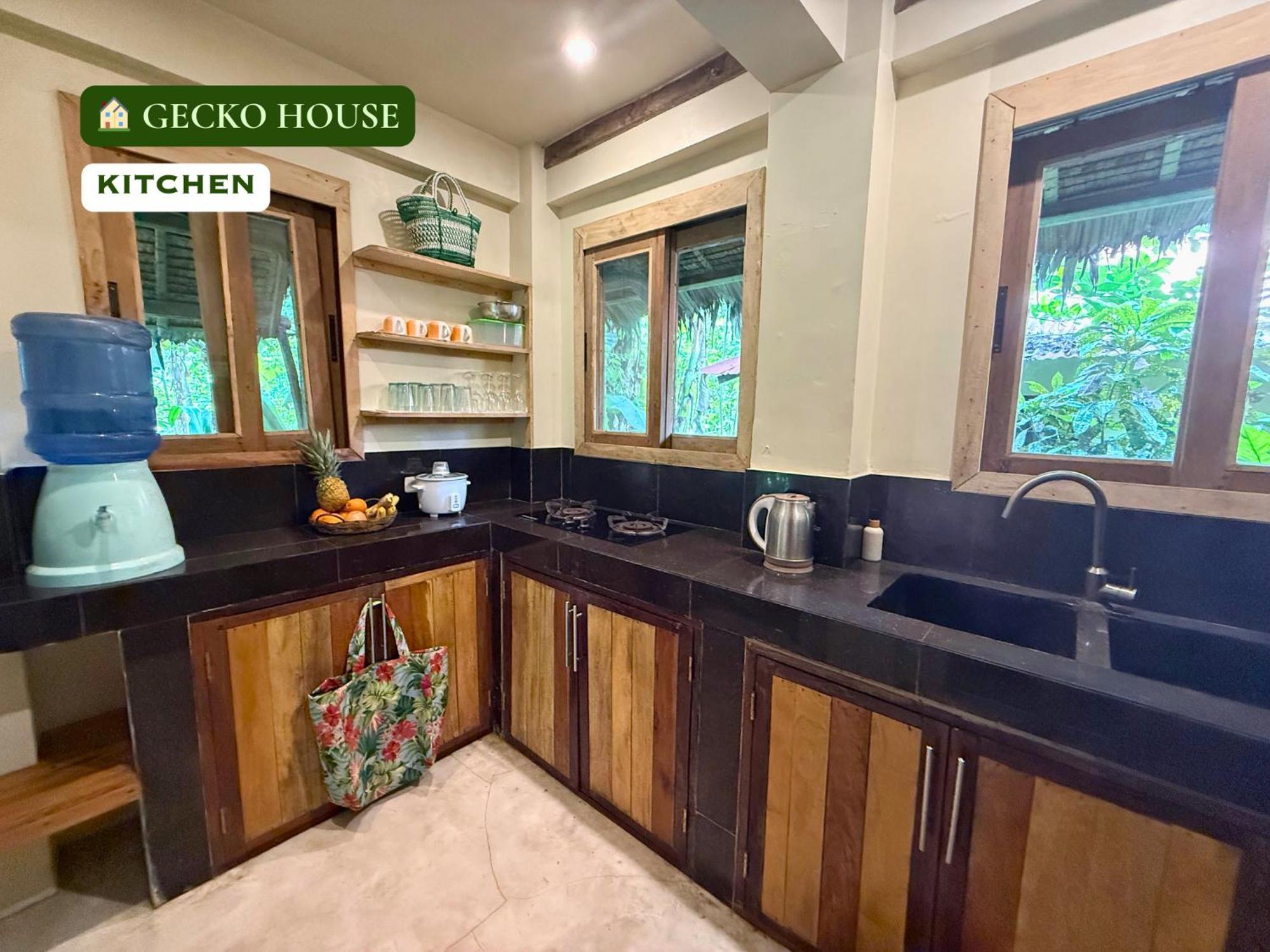 Emerald House Village General Luna  Room photo